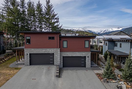 1213 MOUNT FEE ROAD Whistler BC Canada