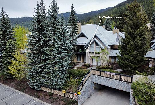 18 4725 SPEARHEAD DRIVE Whistler BC Canada