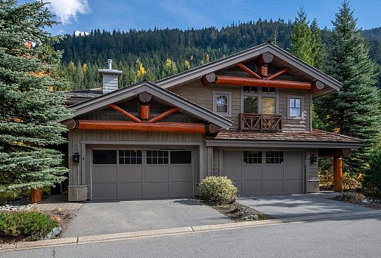 4 2324 TALUSWOOD PLACE Whistler BC Canada