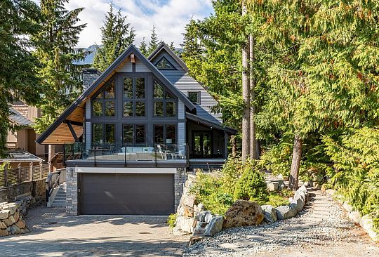 6461 ST ANDREWS WAY Whistler BC Canada