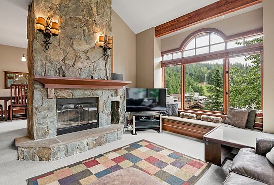 9 2500 TALUSWOOD PLACE Whistler BC Canada